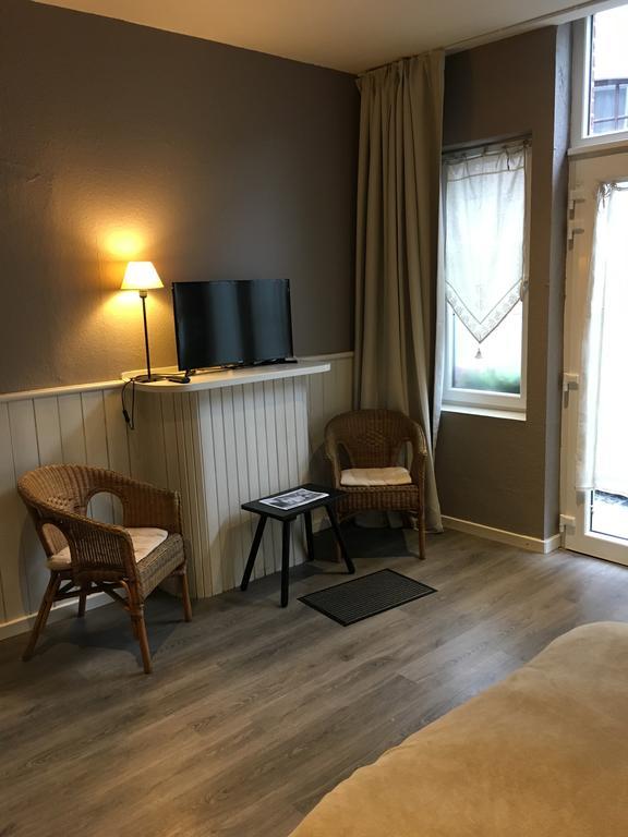 Studio Et Appartement La Tete En L'Air 杜柏 外观 照片
