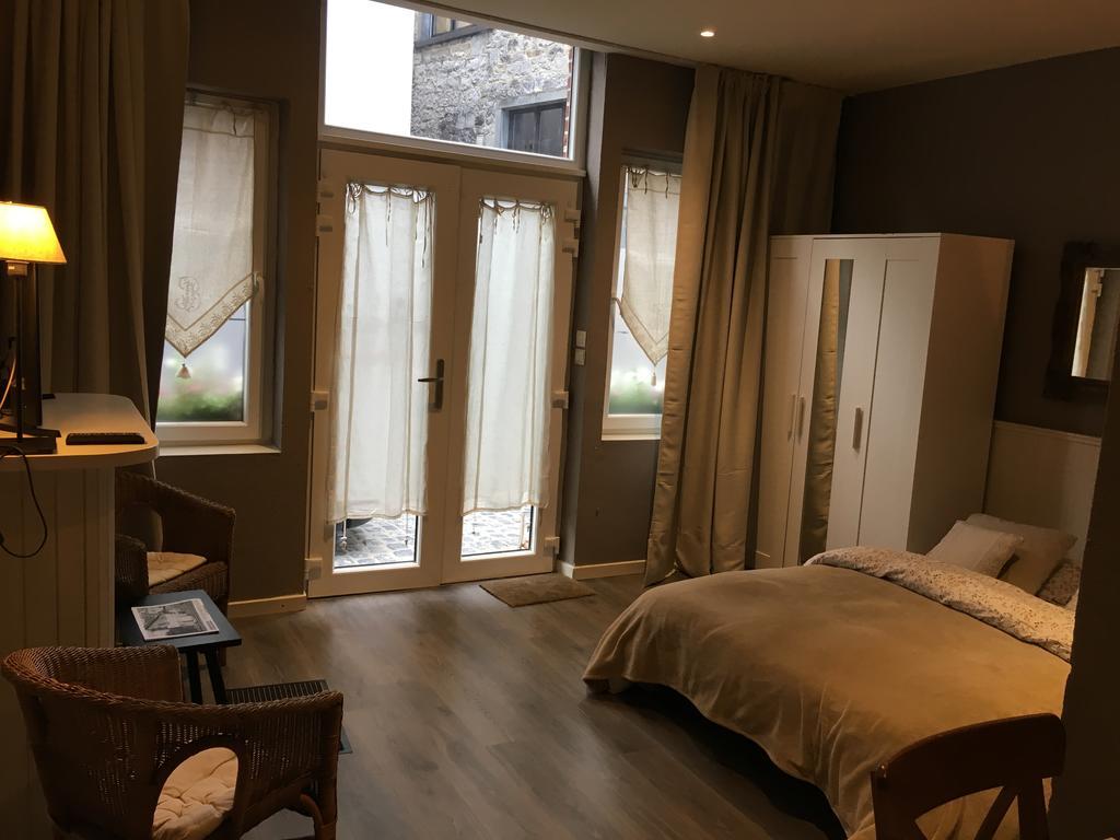 Studio Et Appartement La Tete En L'Air 杜柏 外观 照片